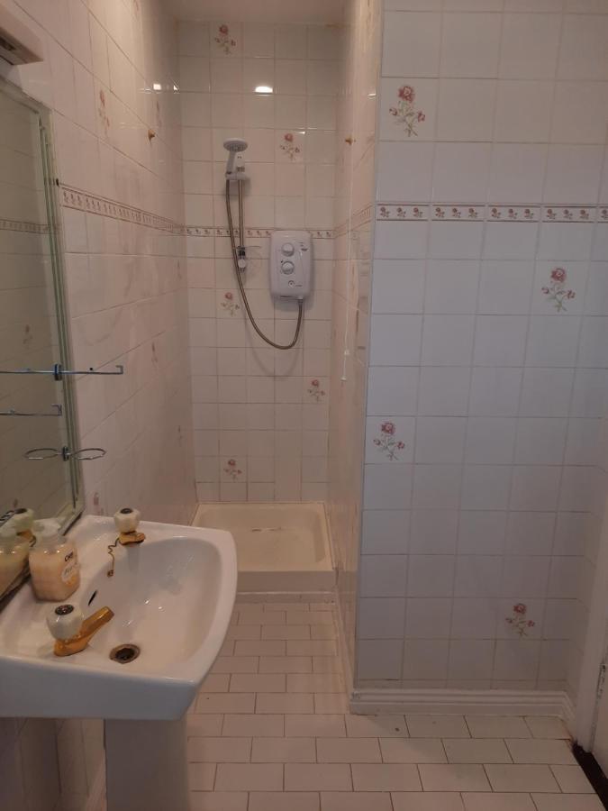 4 Bedroom, 15 Min To Limerick City Quiet Retreat. Екстериор снимка