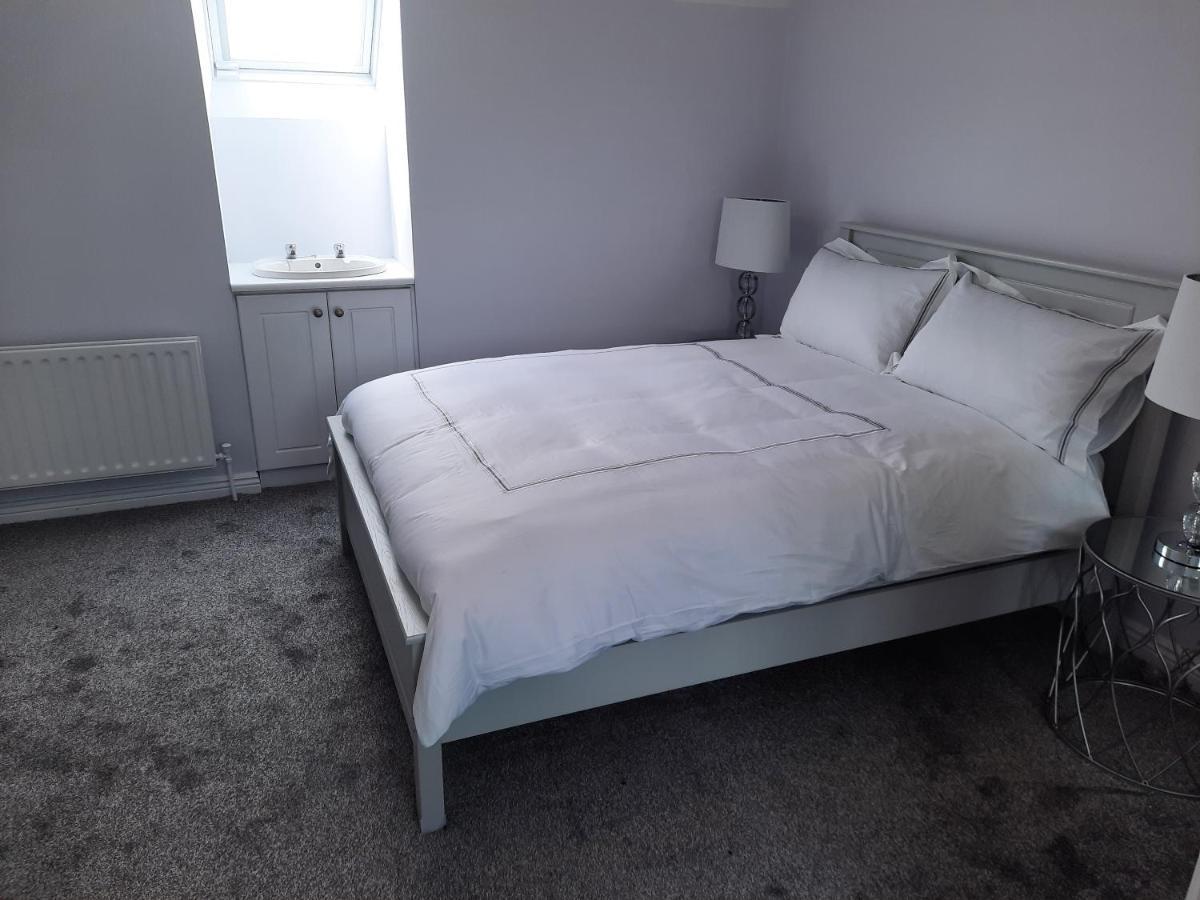 4 Bedroom, 15 Min To Limerick City Quiet Retreat. Екстериор снимка
