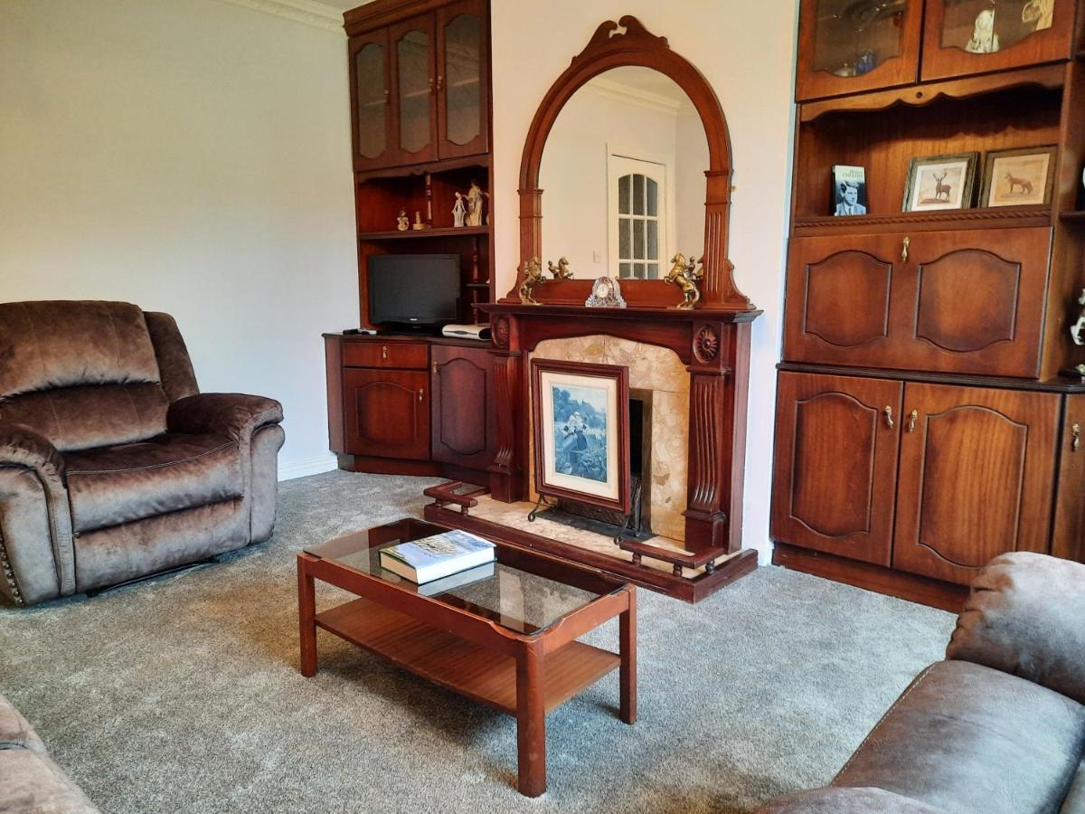 4 Bedroom, 15 Min To Limerick City Quiet Retreat. Екстериор снимка
