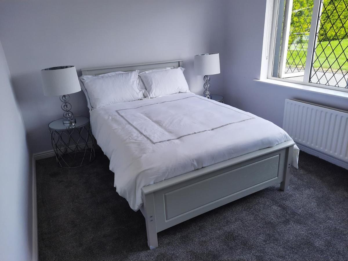 4 Bedroom, 15 Min To Limerick City Quiet Retreat. Екстериор снимка